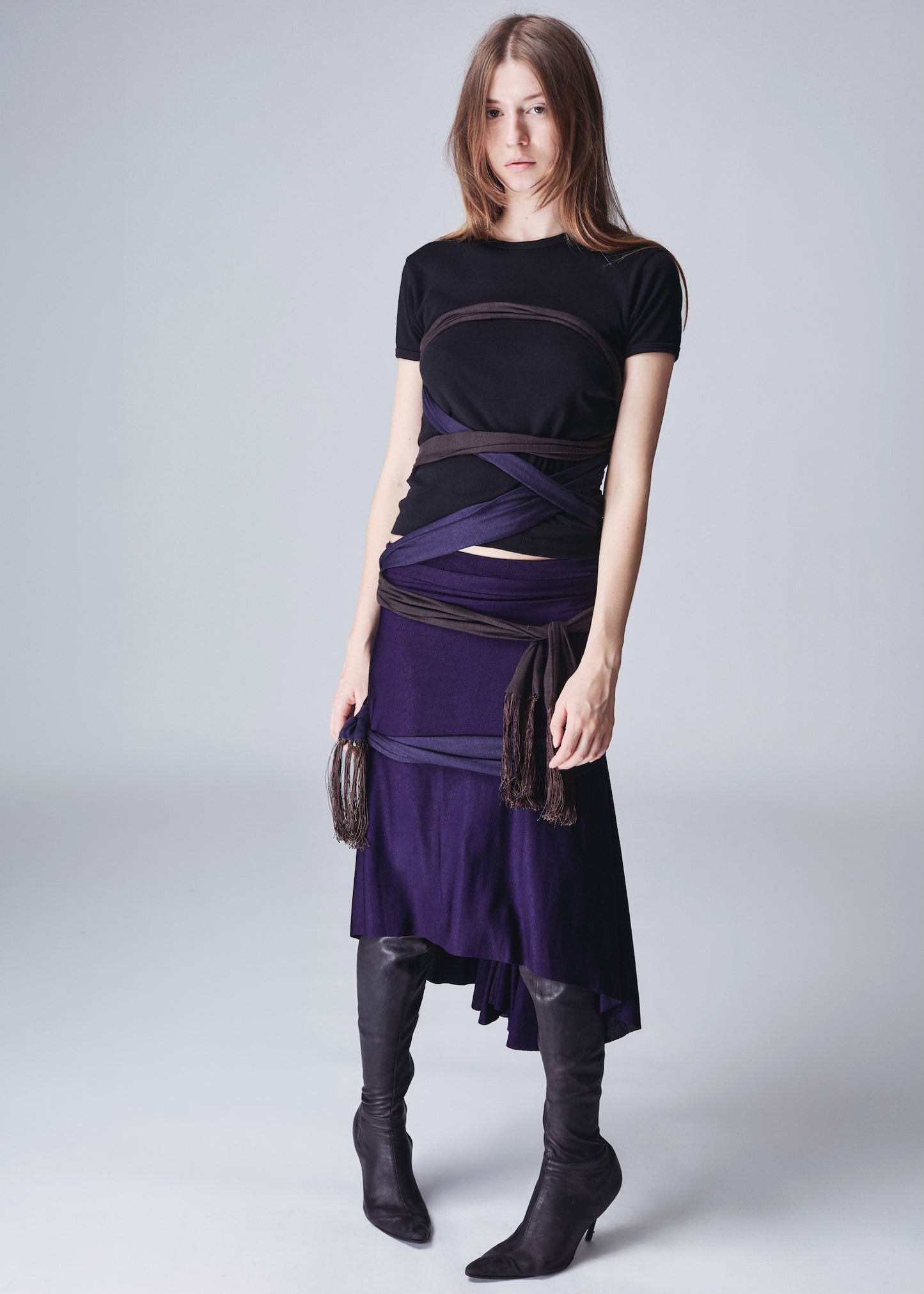 Romance T — Navy Black Brown